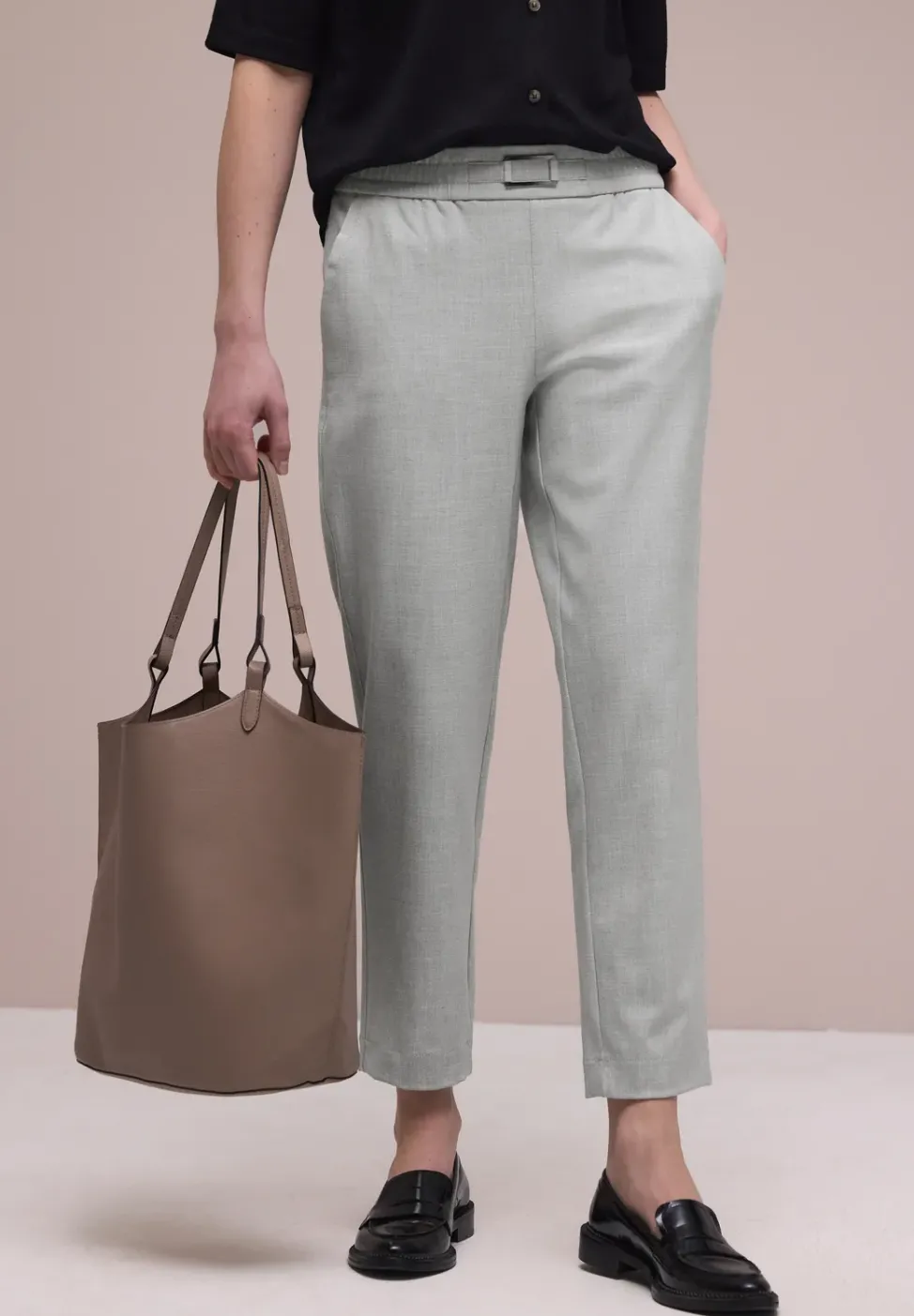 Mid Waist Slim Leg Pantalon avec boucle