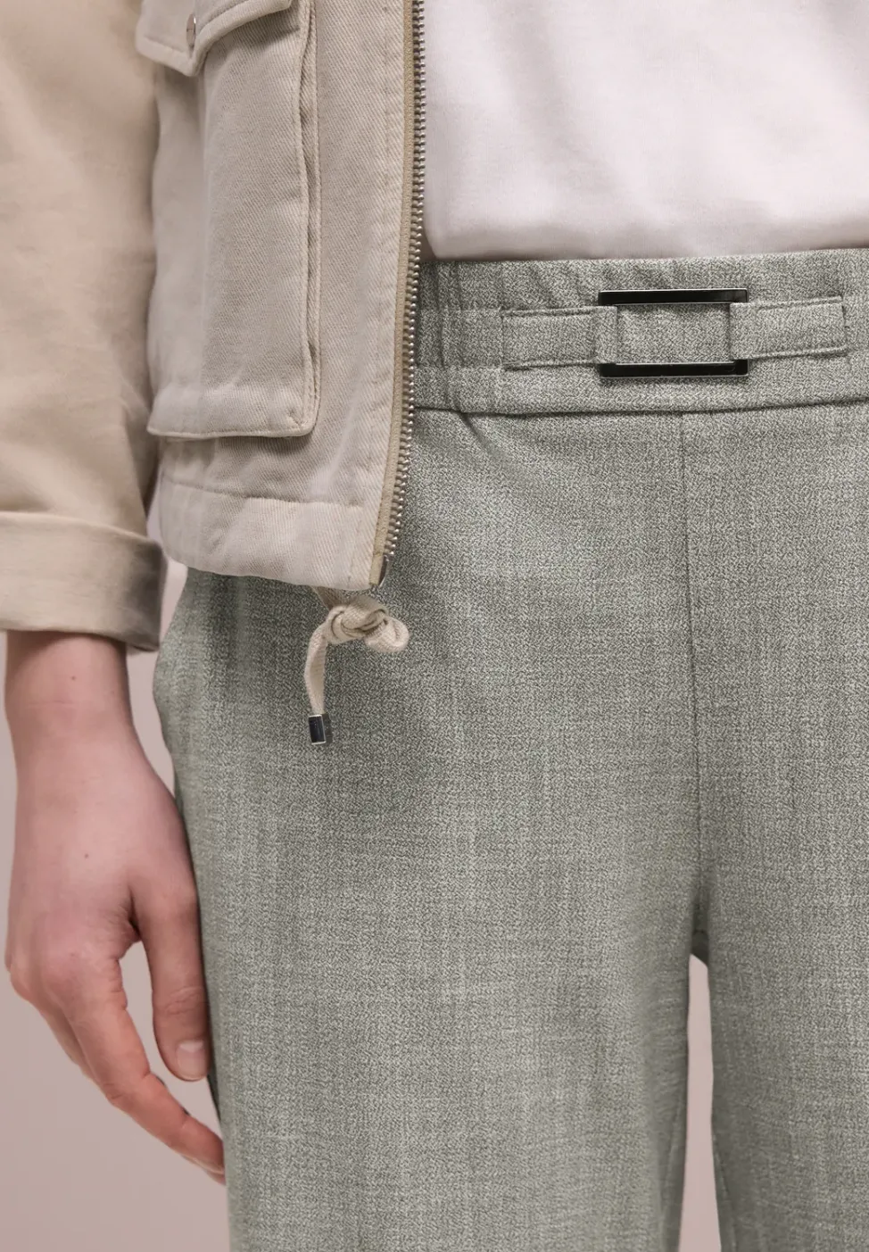 Mid Waist Slim Leg Pantalon avec boucle