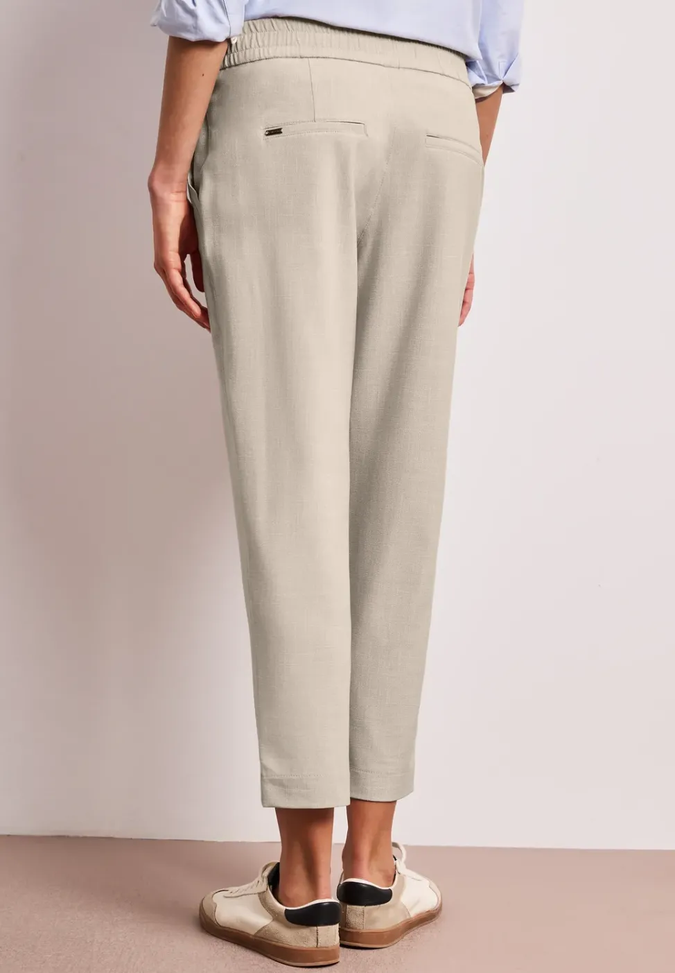 Mid Waist Slim Leg Pantalon avec boucle