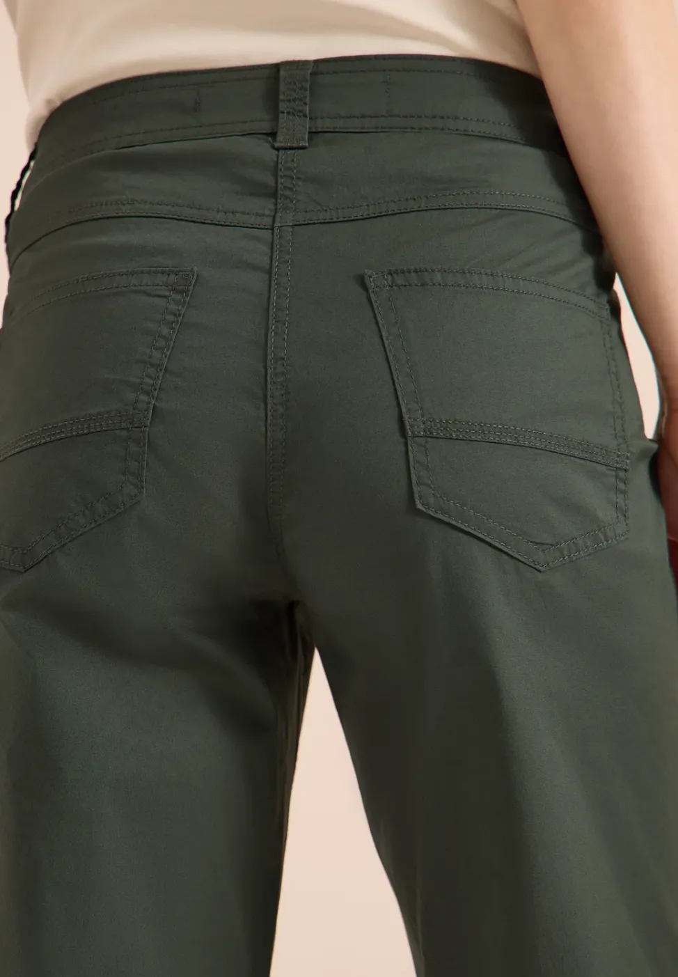 Mid Waist Slim Leg pantalon avec turn-up