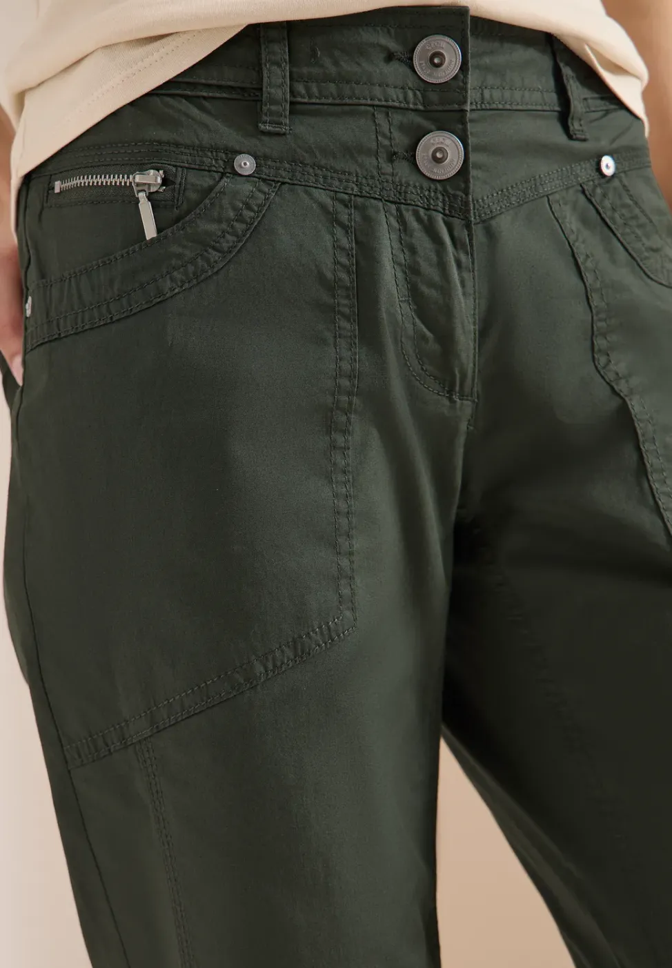 Mid Waist Slim Leg pantalon avec turn-up