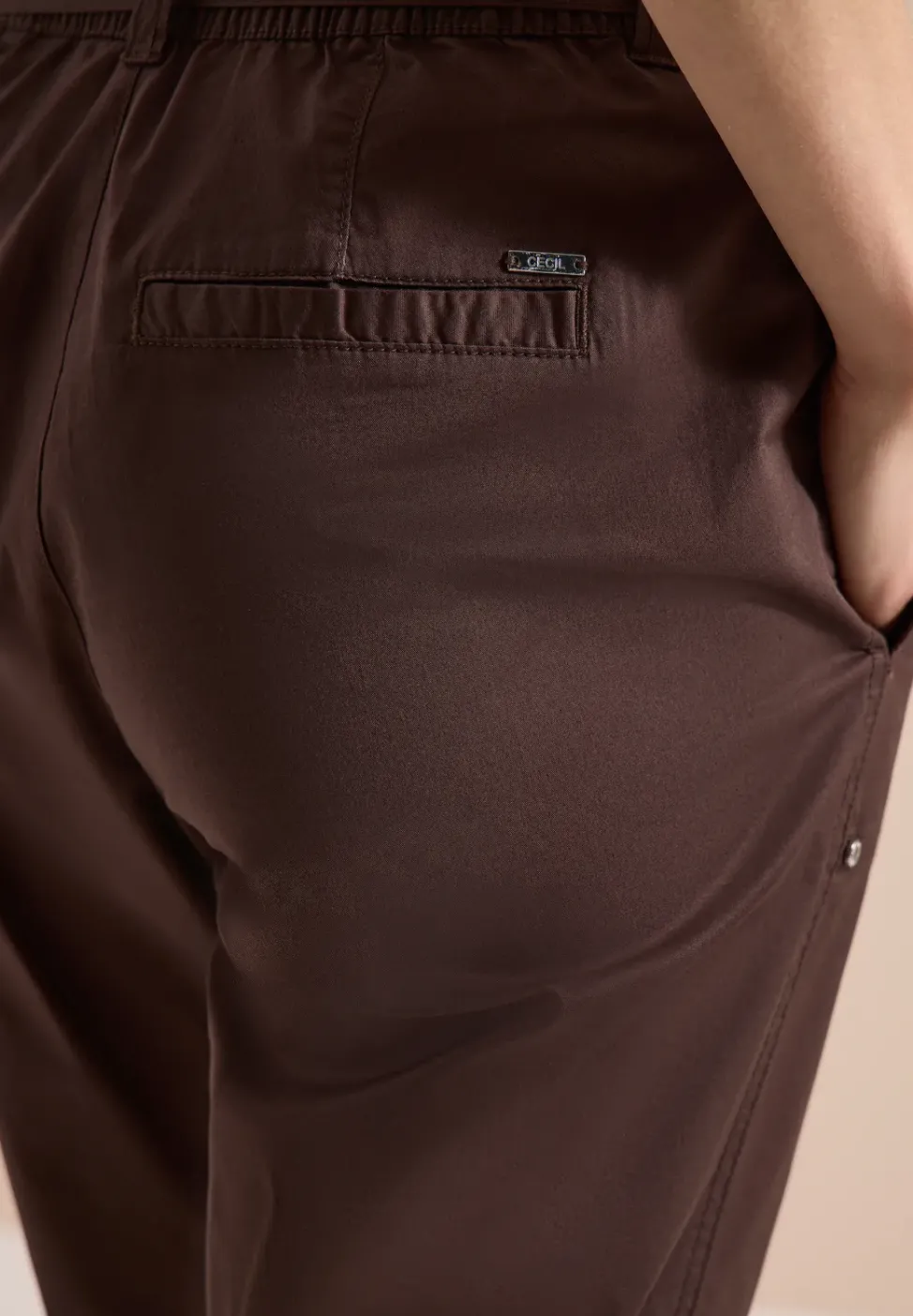 Mid Waist Slim Leg Pantalon Loose Fit