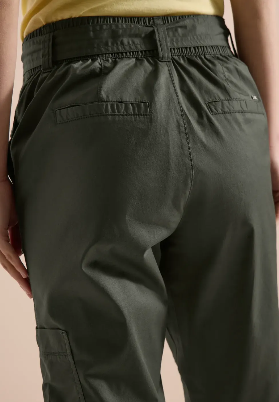 Mid Waist Slim Leg Pantalon Loose Fit