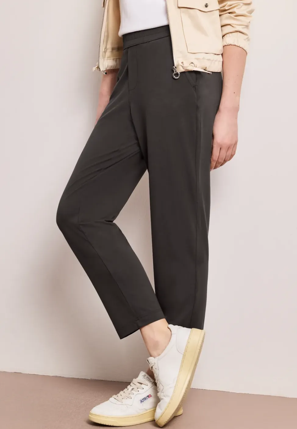 Mid Waist Slim Leg Pantalon Loose Fit