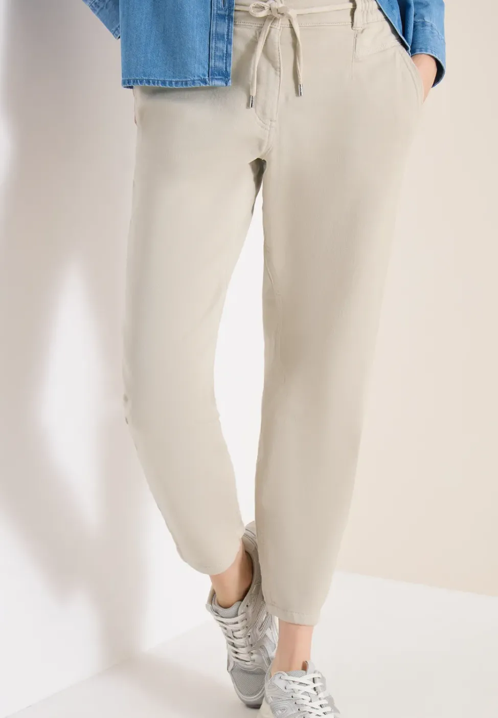 Mid Waist Slim Leg Pantalon Loose Fit