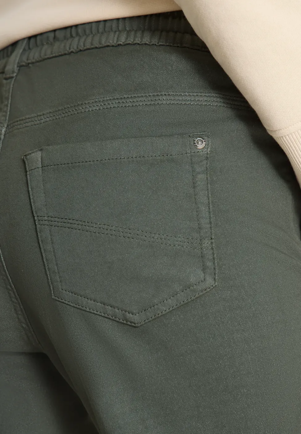 Mid Waist Slim Leg Pantalon Loose Fit