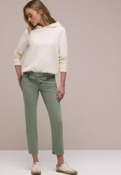 Mid Waist Straight Leg Jeans dans le Slim Fit