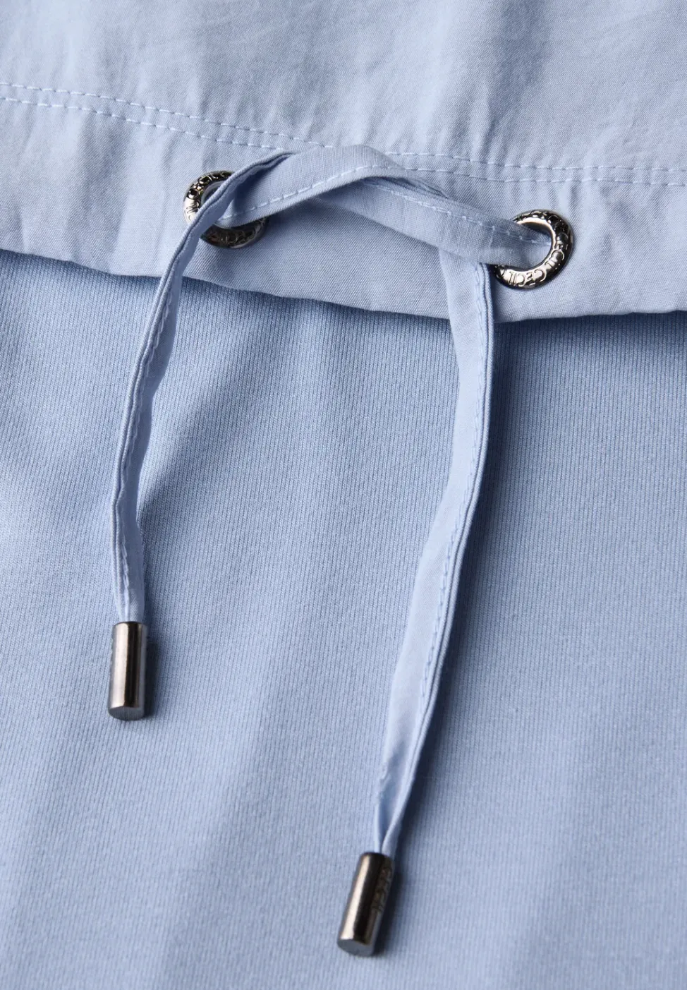 Mélange de matières pour le sweat à capuche
