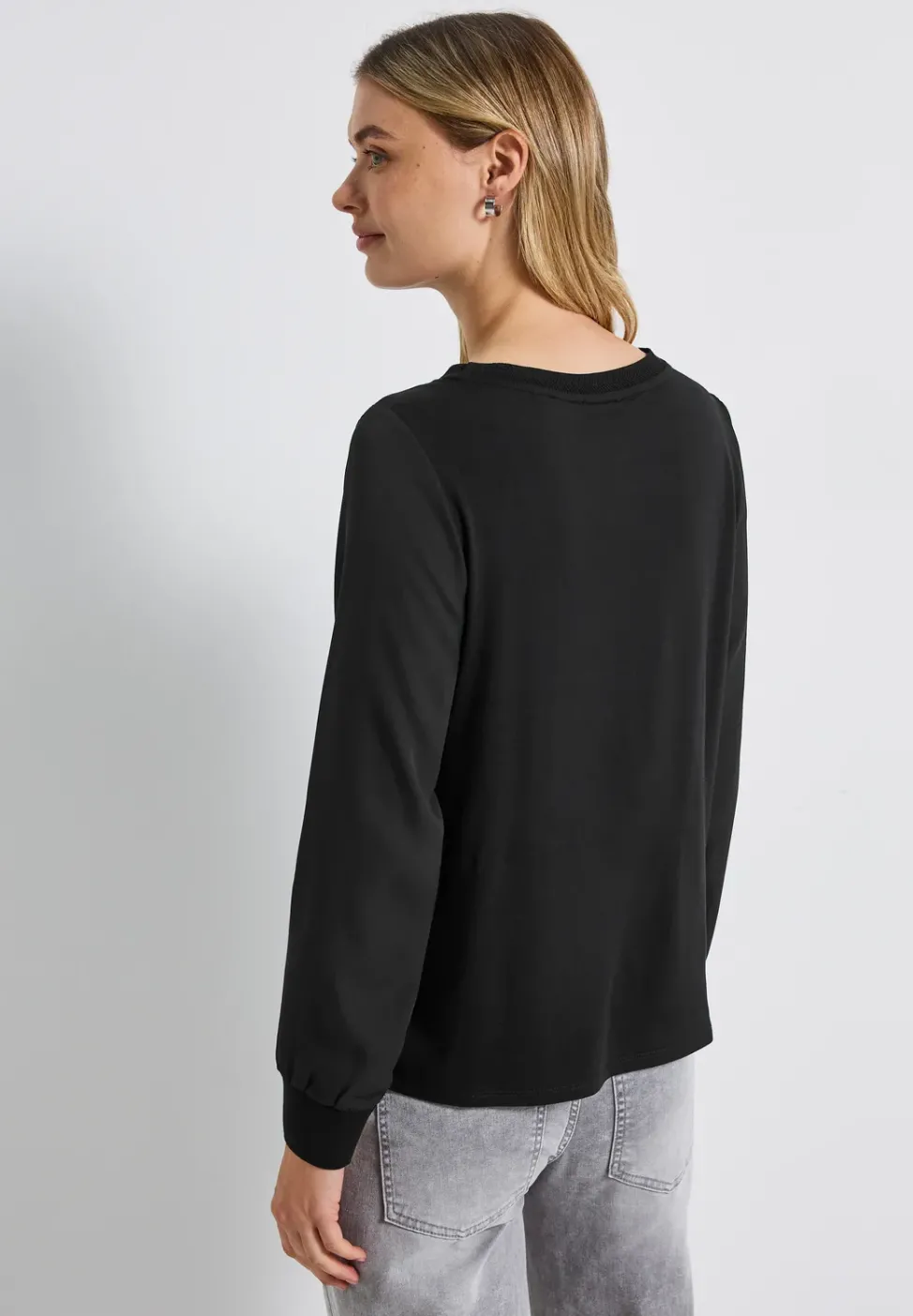 Mélange de matériaux pour la chemise en mousseline
