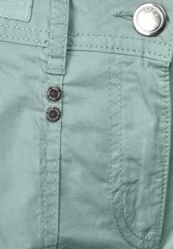 Pantalon 7/8 au look cargo