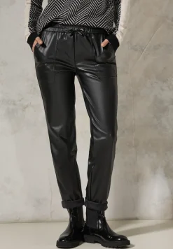 Pantalon au look cuir