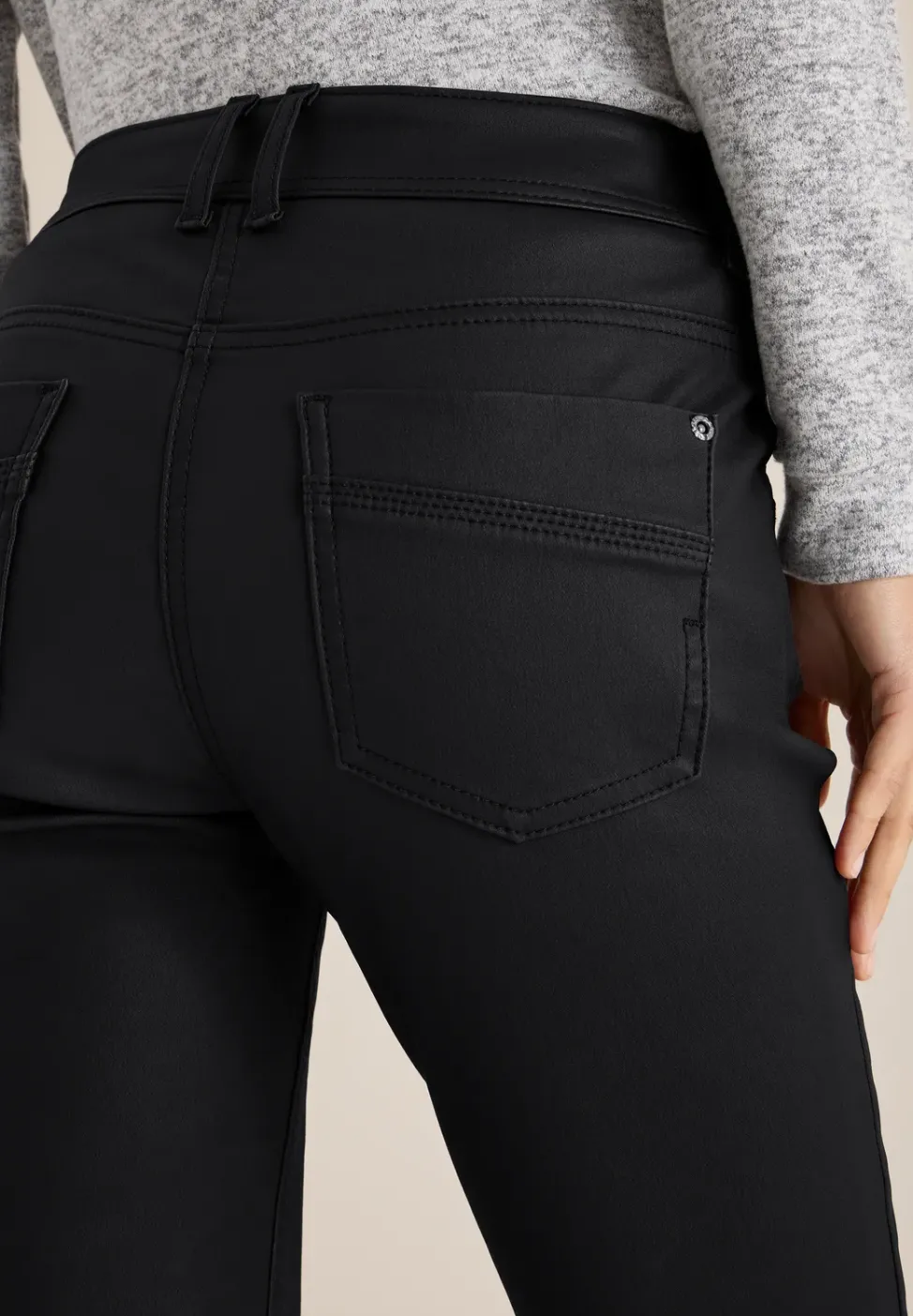 Pantalon au look cuir