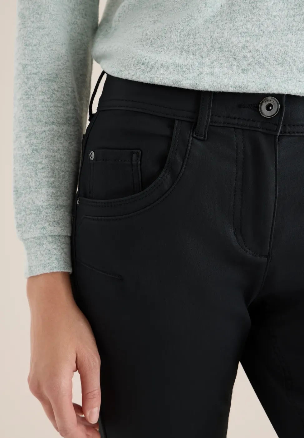 Pantalon au look cuir