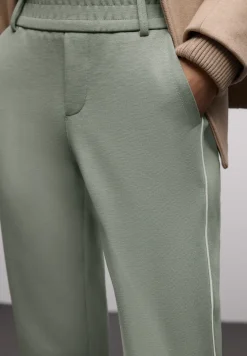 Pantalon avec détail de bande