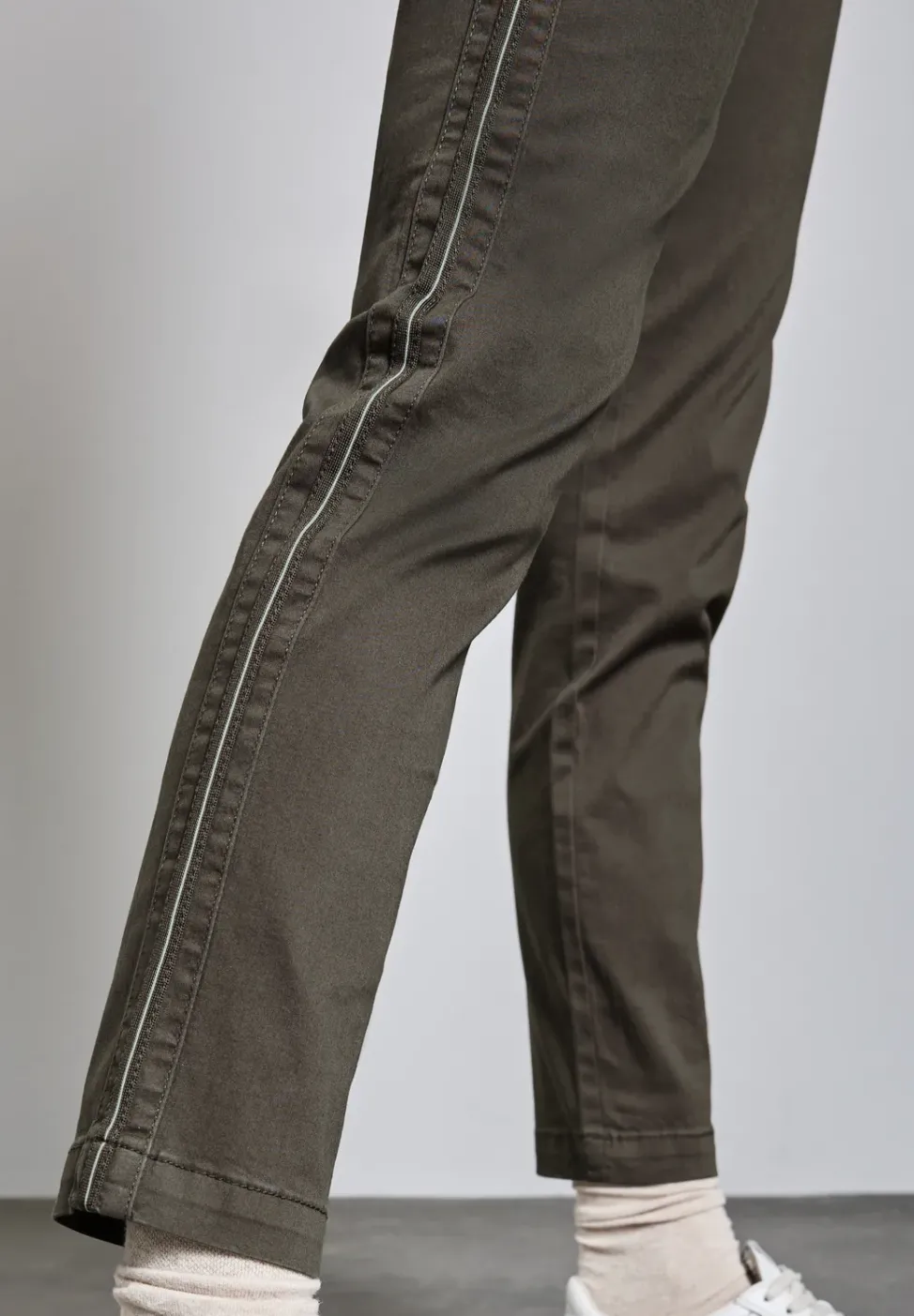 Pantalon avec détails de bande