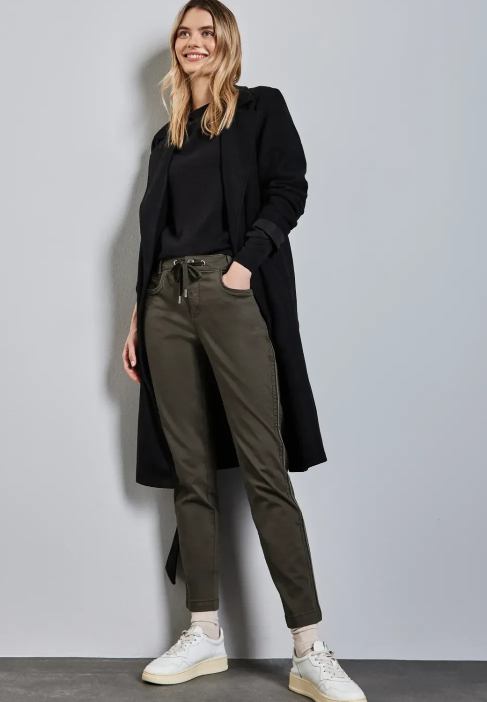 Pantalon avec détails de bande