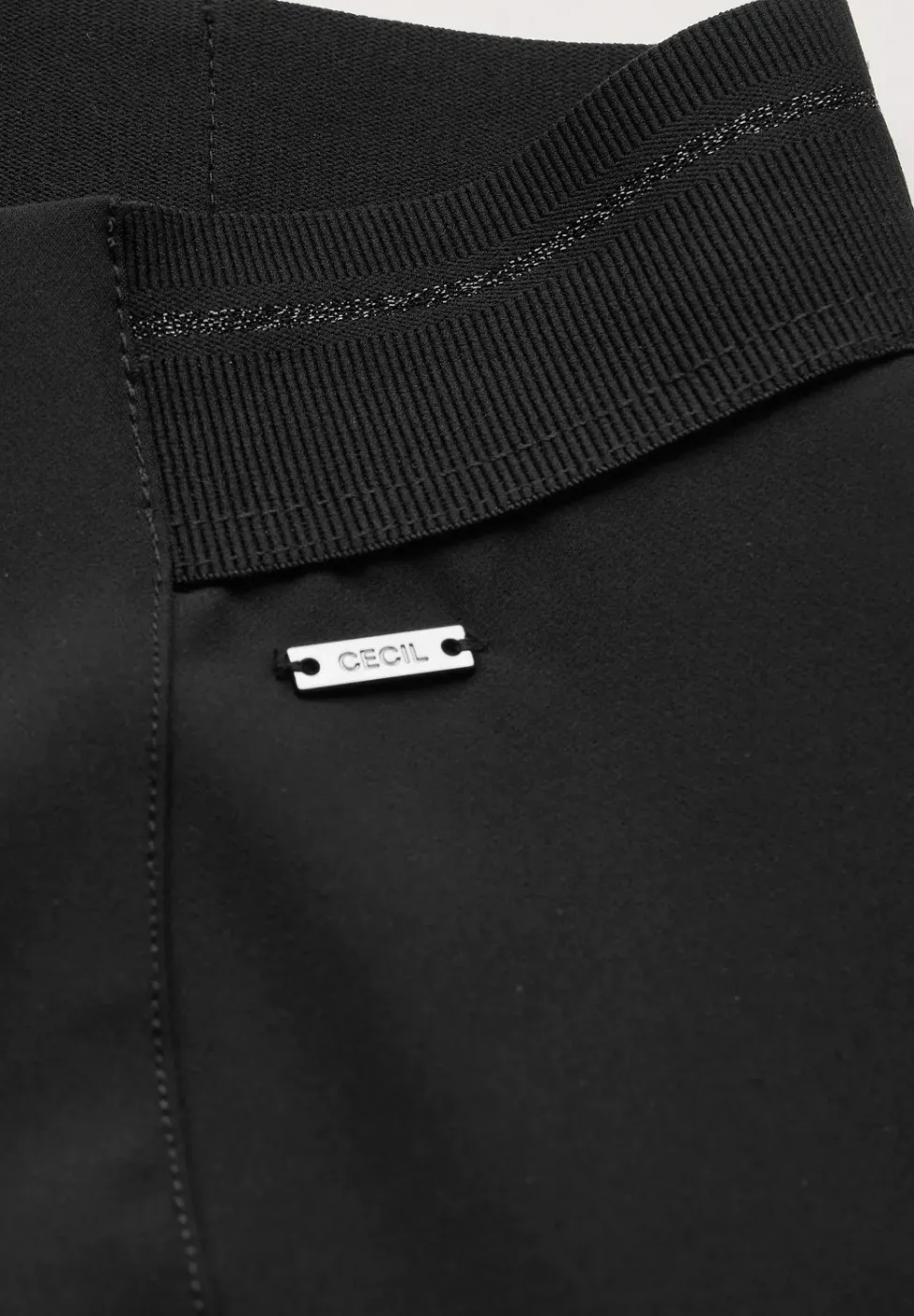 Pantalon avec détails scintillants