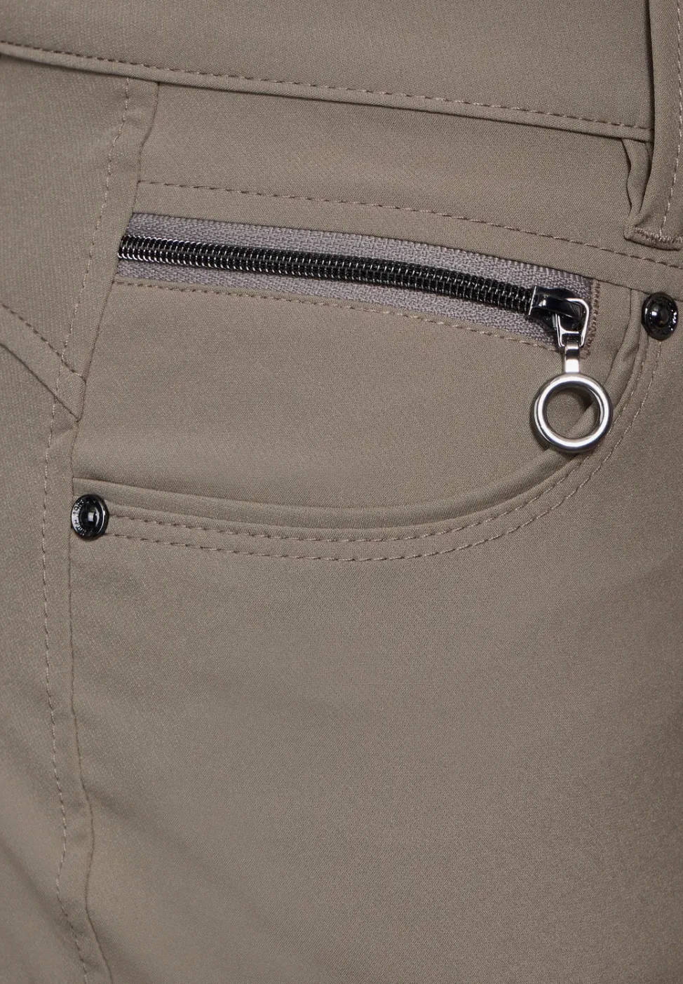 Pantalon avec détails zippés