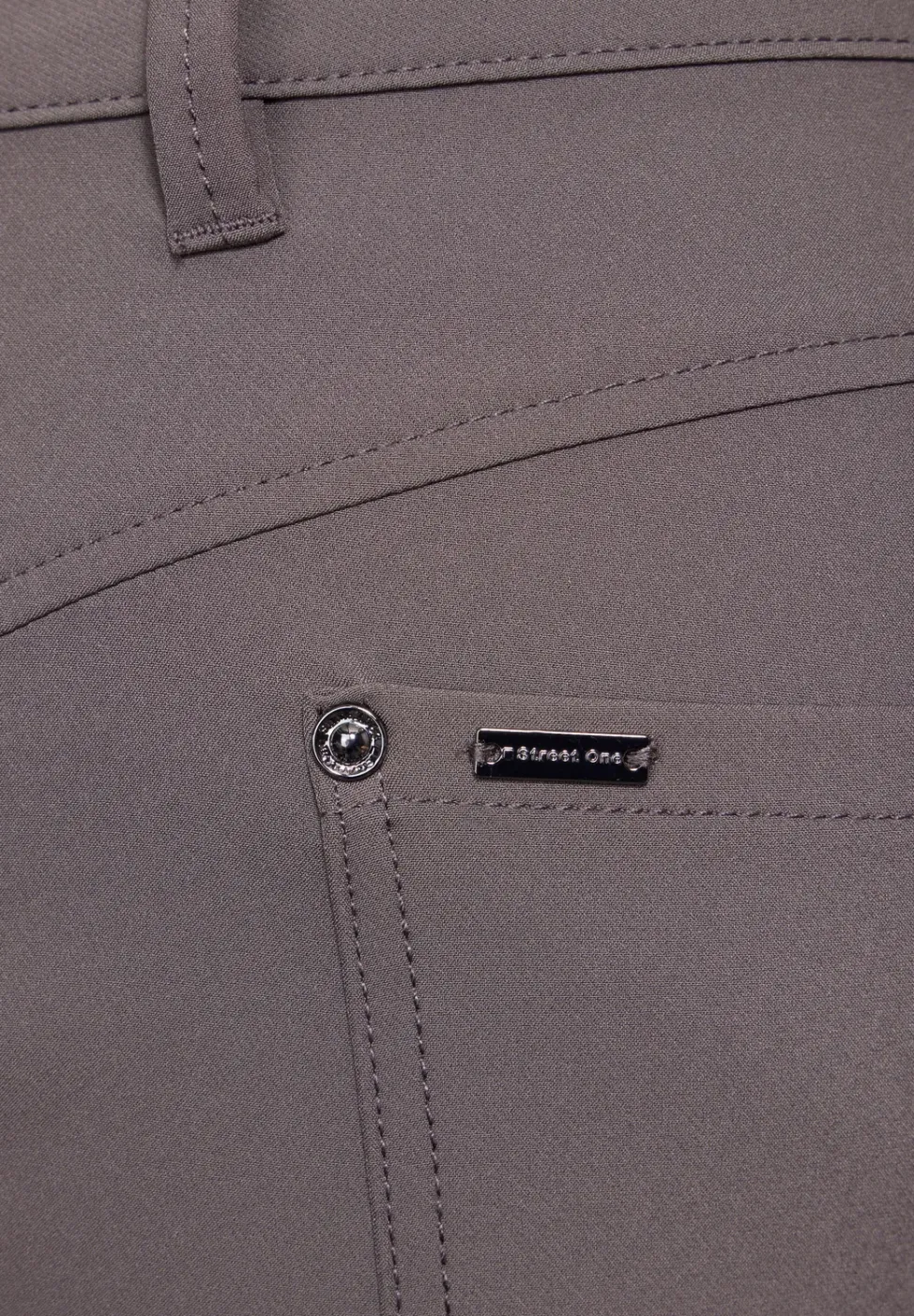 Pantalon avec détails zippés