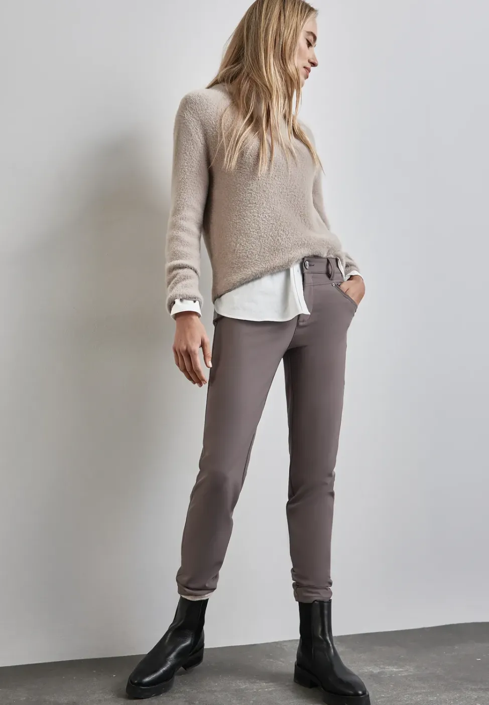 Pantalon avec détails zippés