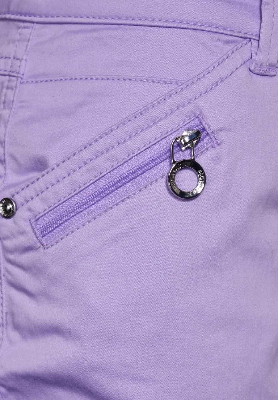 Pantalon 3/4 avec fermeture éclair