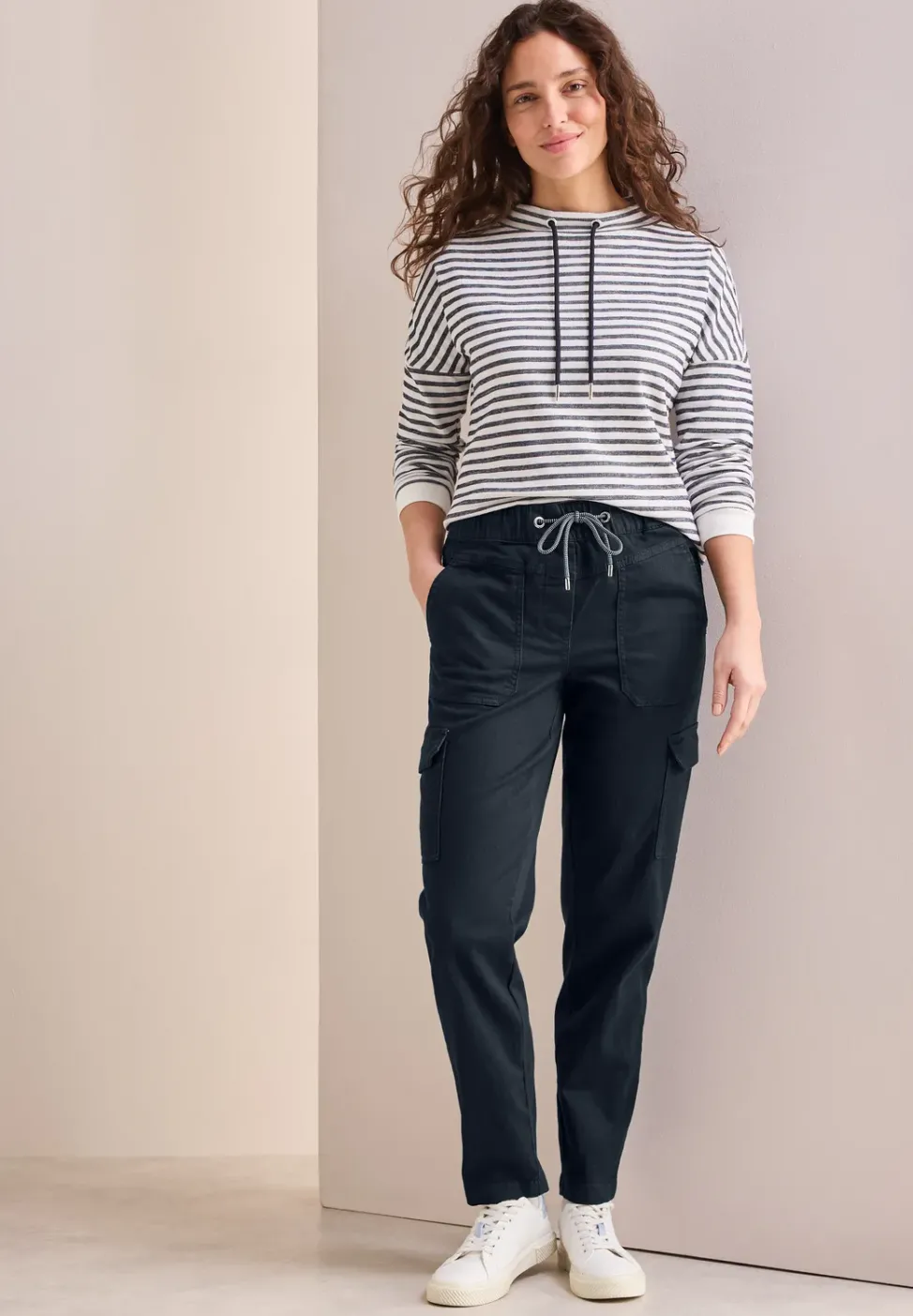 Pantalon cargo au look délavé