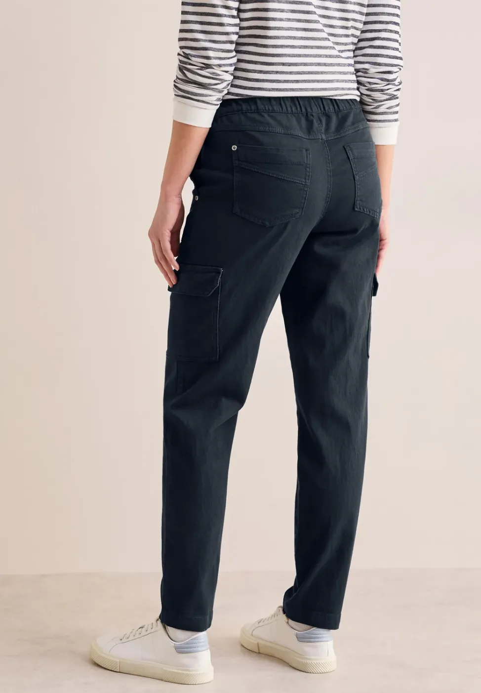 Pantalon cargo au look délavé