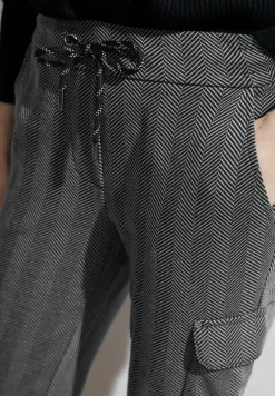Pantalon cargo coupe classique
