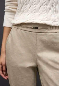 Pantalon chiné avec détail