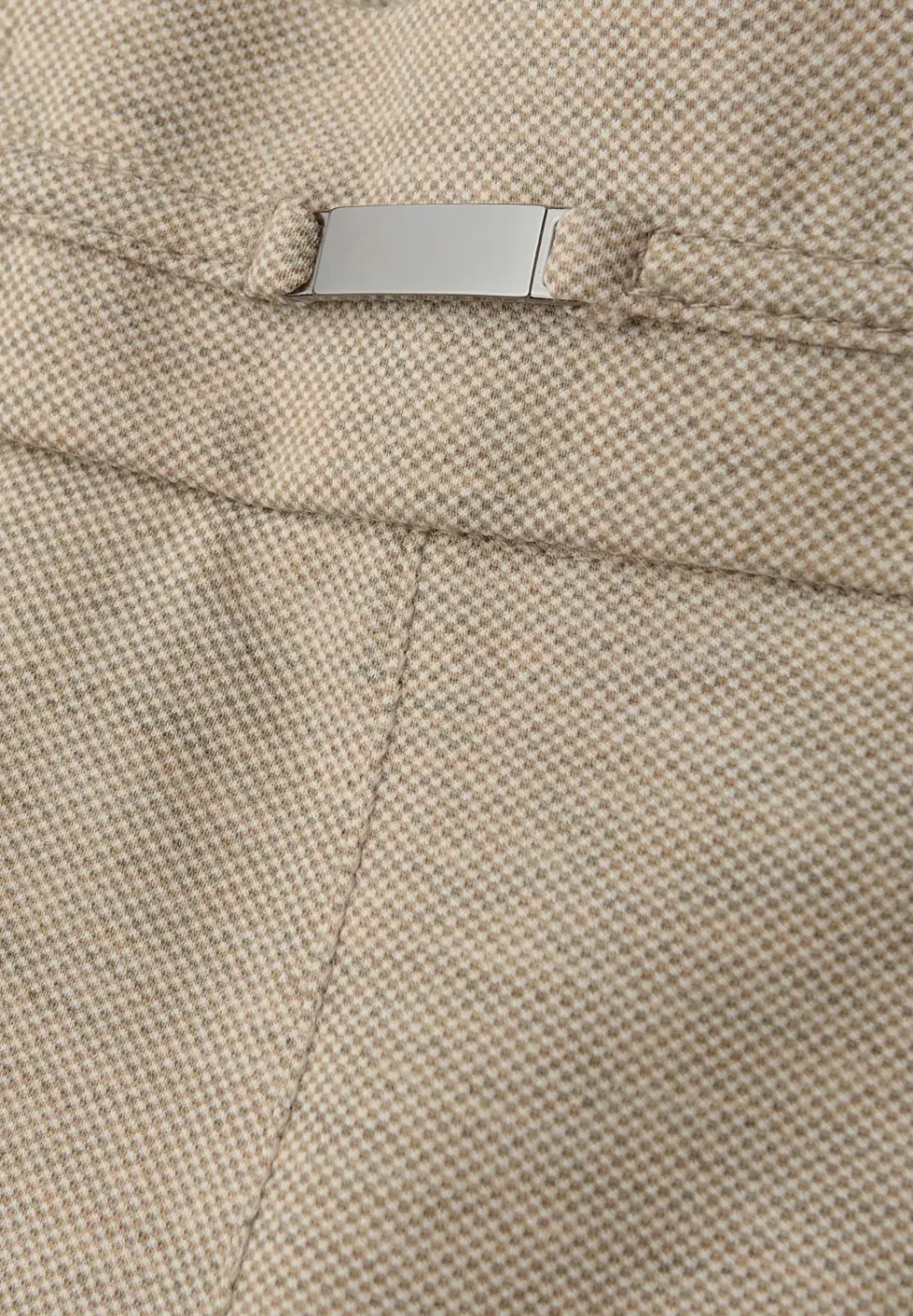 Pantalon chiné avec détail