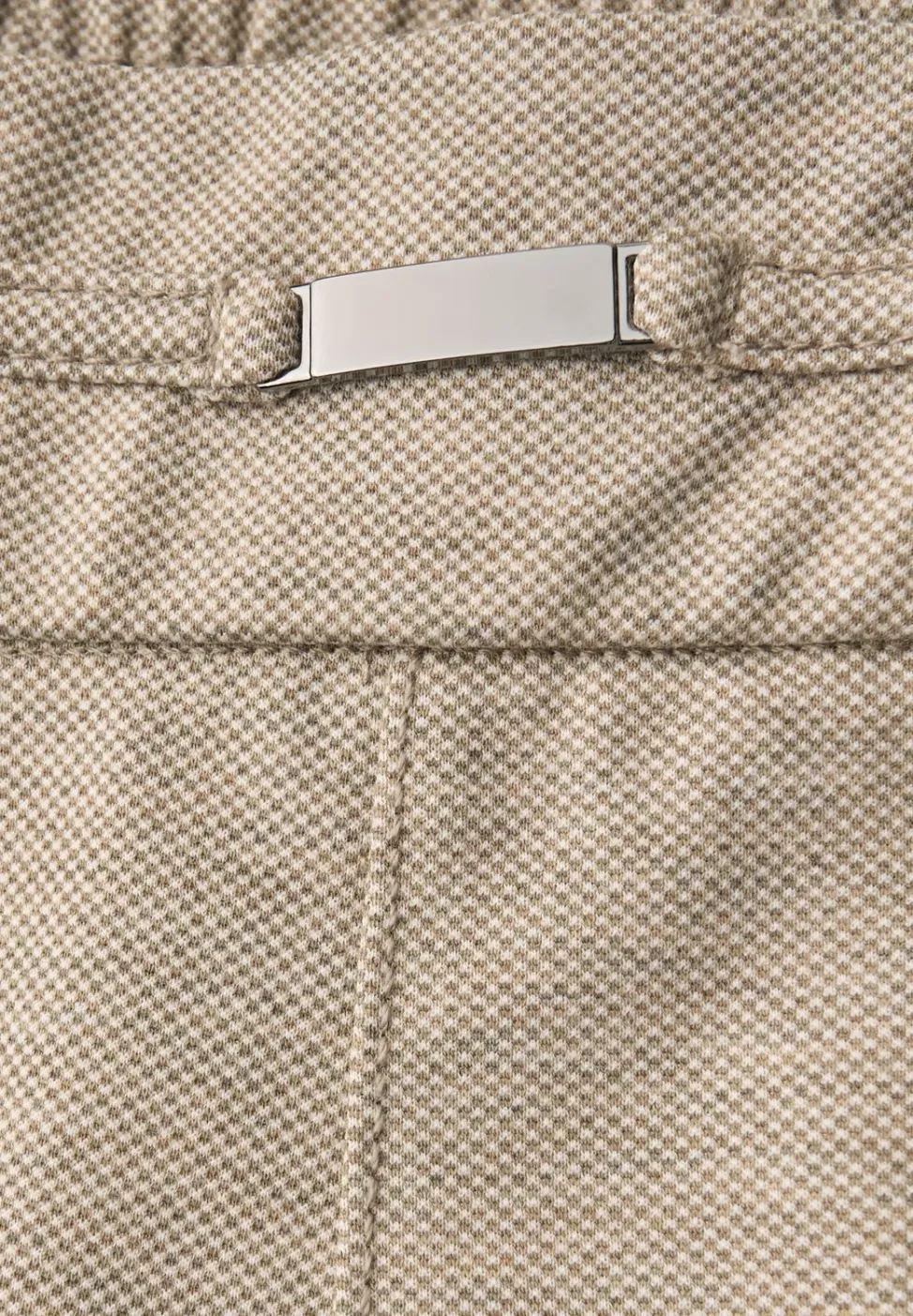 Pantalon chiné avec détail