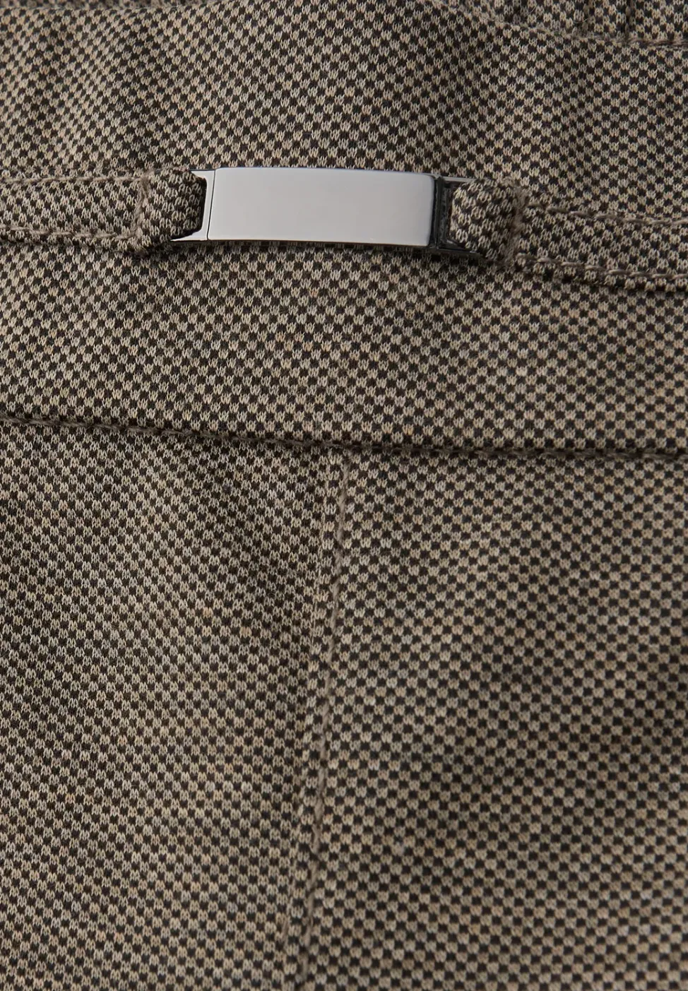 Pantalon chiné avec détail