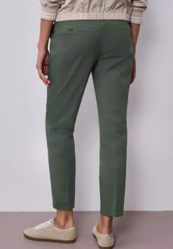 Pantalon chino coupe casual en matière douce