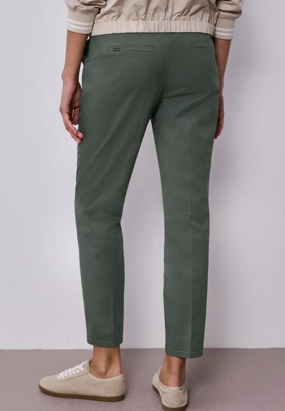 Pantalon chino coupe casual en matière douce