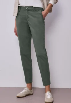 Pantalon chino coupe casual en matière douce