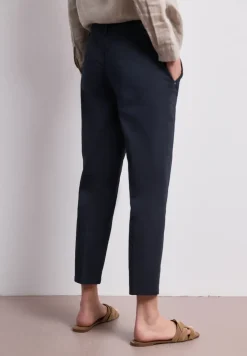 Pantalon chino coupe casual en matière douce