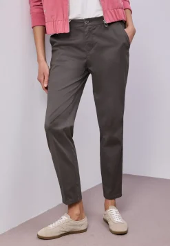 Pantalon chino coupe casual en matière douce