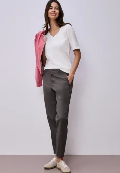 Pantalon chino coupe casual en matière douce