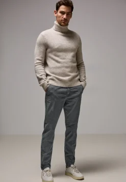 Pantalon chino à la coupe régulière