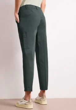 Pantalon chino slim fit avec poches cargo