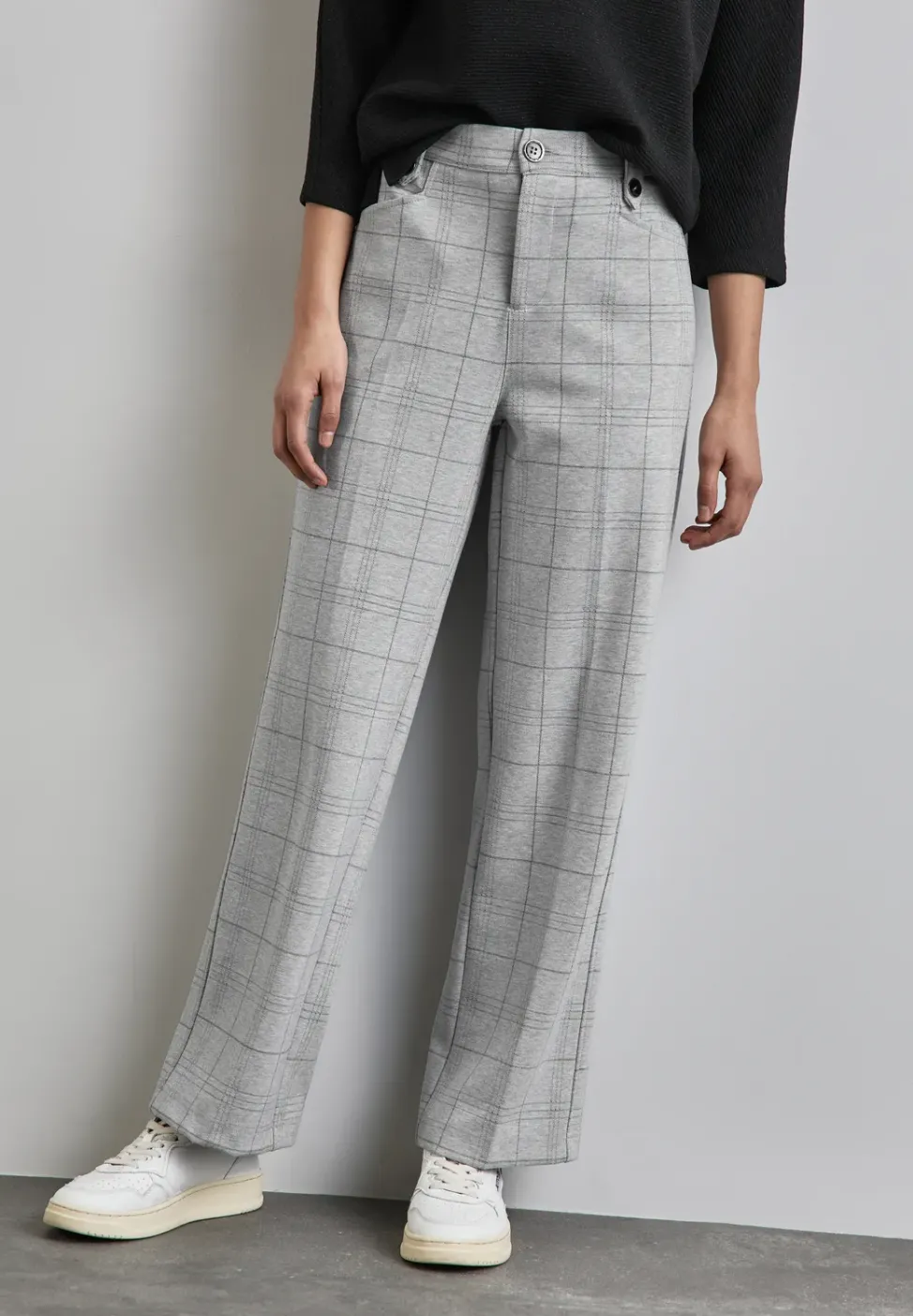 Pantalon droit à carreaux