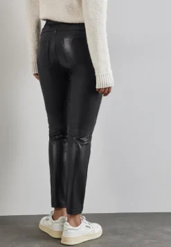 Pantalon enduit