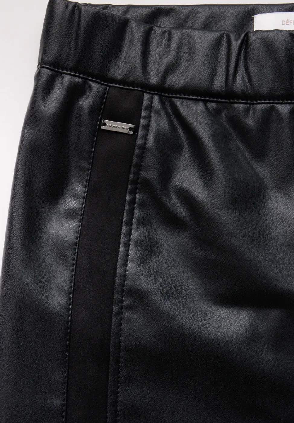 Pantalon enduit