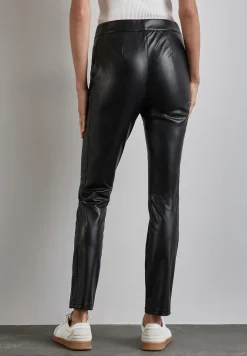 Pantalon enduit