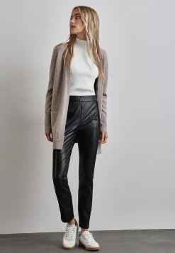 Pantalon enduit