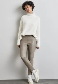 Pantalon enduit