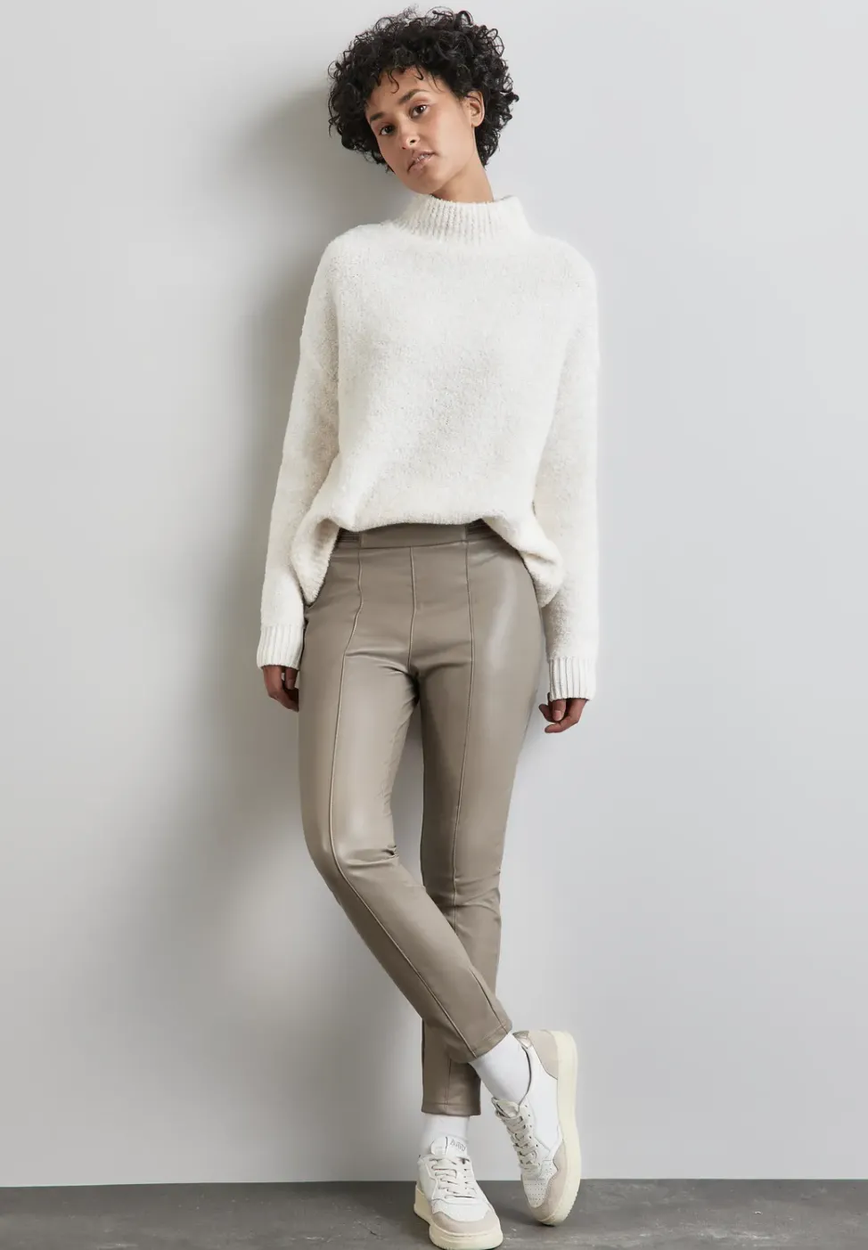 Pantalon enduit