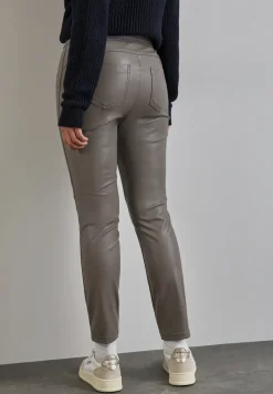 Pantalon enduit