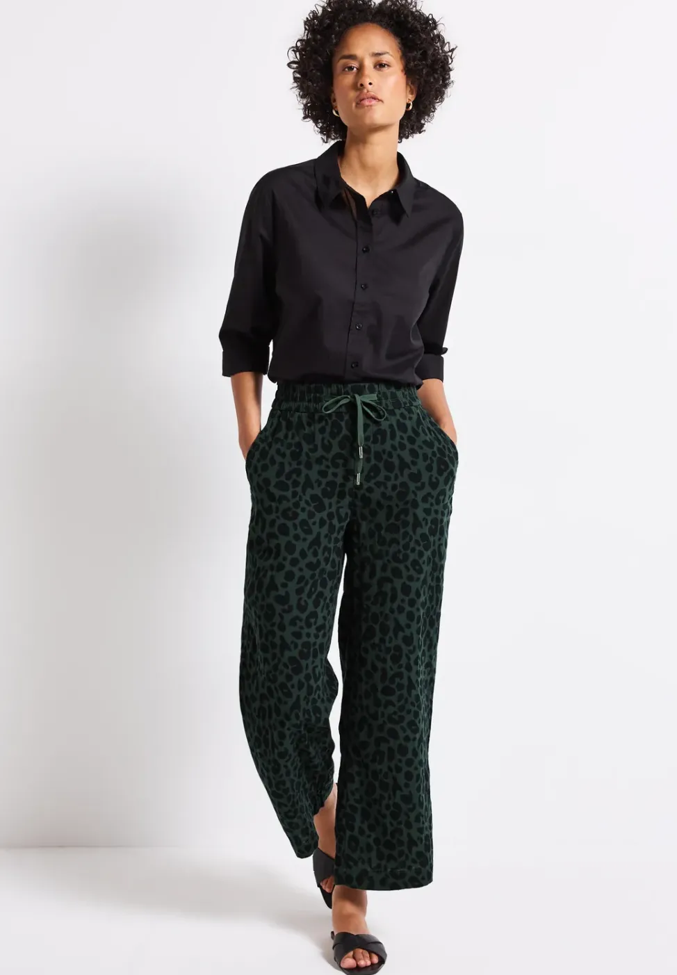Pantalon en mousseline à motifs