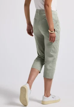 Pantalon 3/4 en satin avec poches